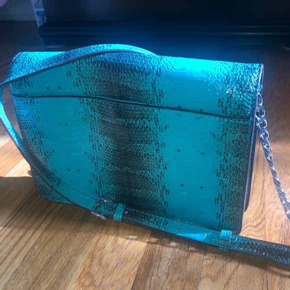 MK crossbody bag in animal print - Picture 3 of 7